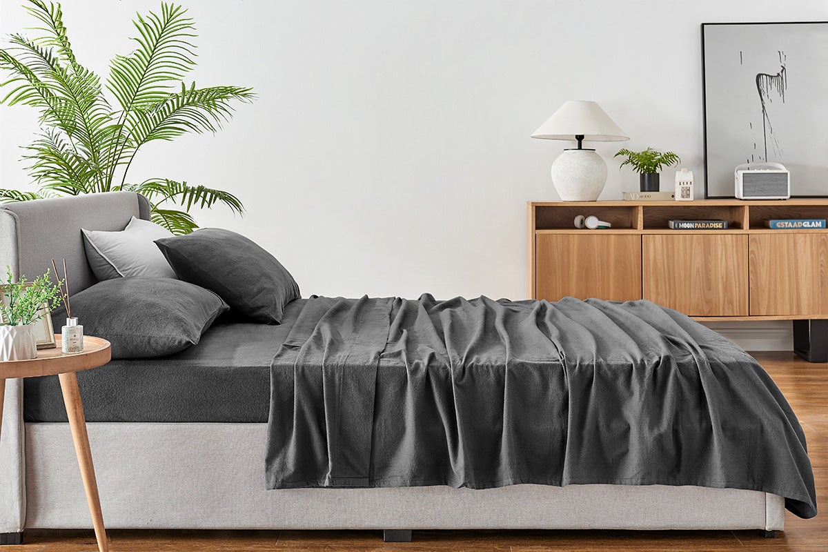 Ovela 150GSM Cotton Flannelette Bed Sheet Set (Charcoal, King)