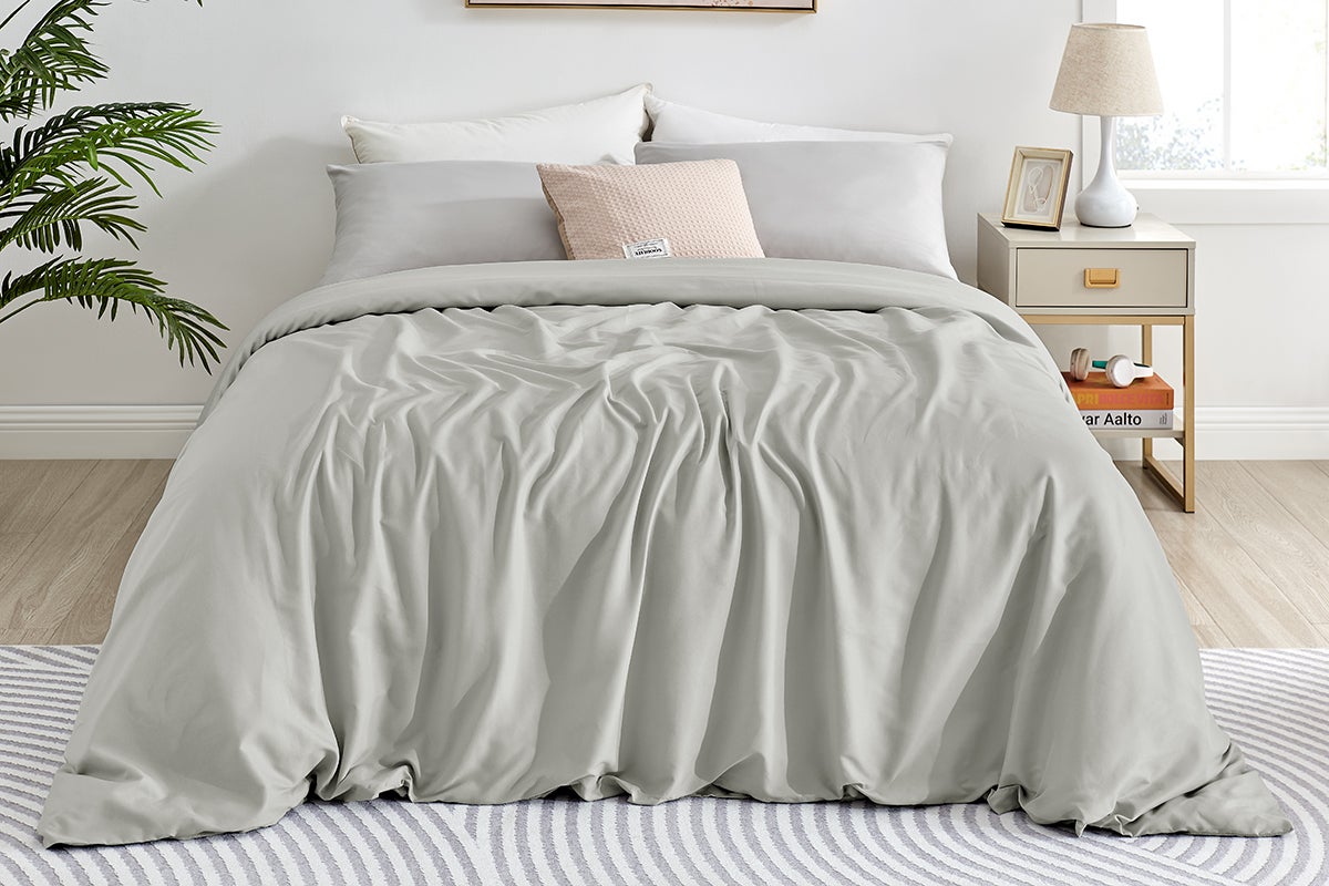 Ovela Ultra Soft Washed Microfibre Quilt Cover Set (Silver, King)