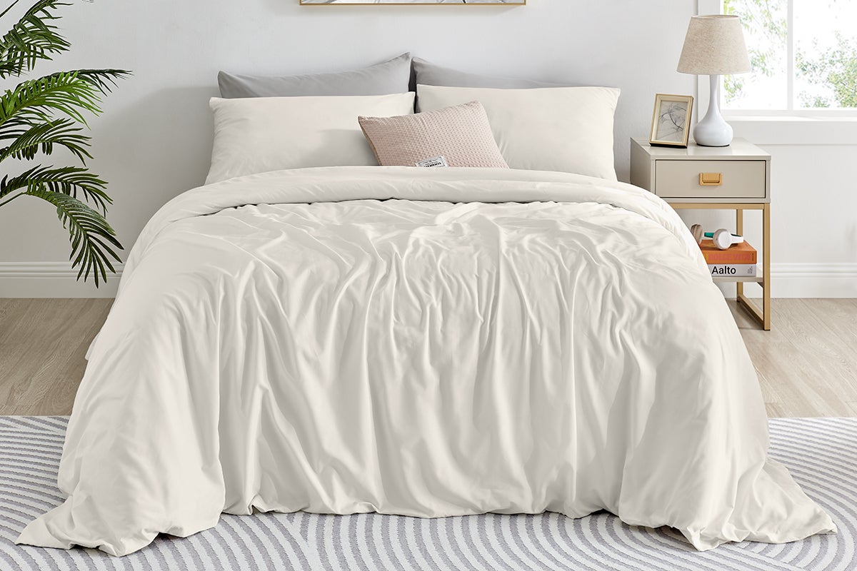 Ovela Ultra Soft Washed Microfibre Quilt Cover Set (Ivory, King)